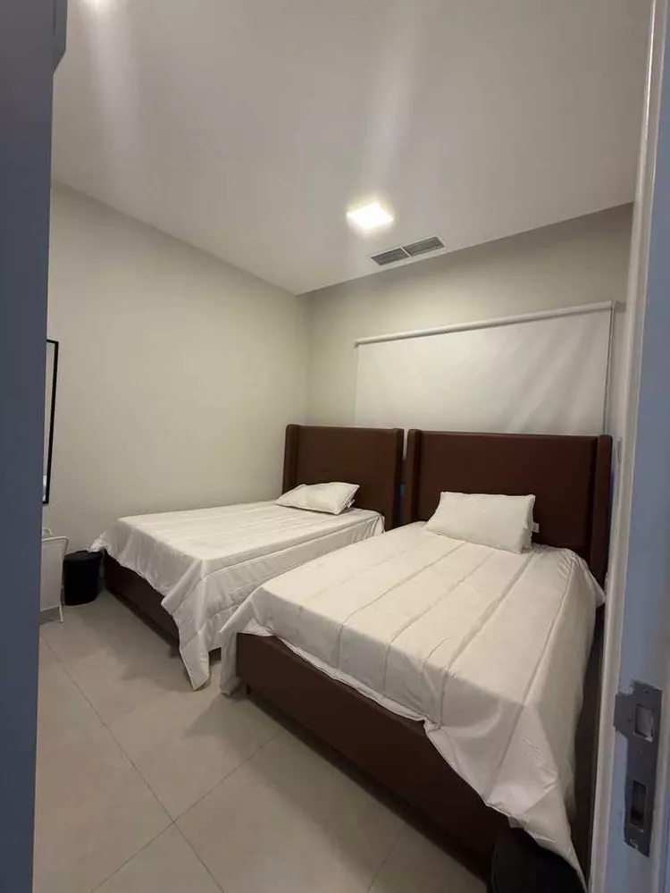 شقة للبيع في شارع القاسم بن سيار, حي البندرية, مدينة الخبر, المنطقة الشرقية 8