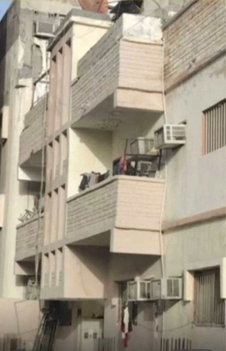 عمارة للبيع في شارع ضبا, حي الثقبة, مدينة الخبر, المنطقة الشرقية