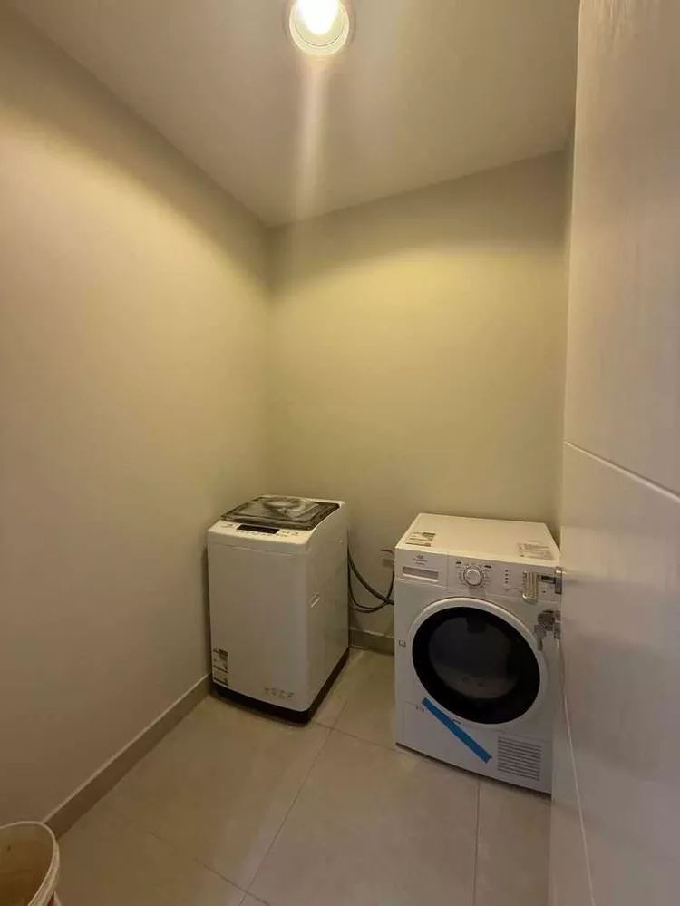 شقة للبيع في شارع القاسم بن سيار, حي البندرية, مدينة الخبر, المنطقة الشرقية 9