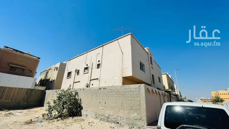 عمارة للبيع في شارع 28ج, حي بدر, مدينة الدمام, المنطقة الشرقية صورة 3