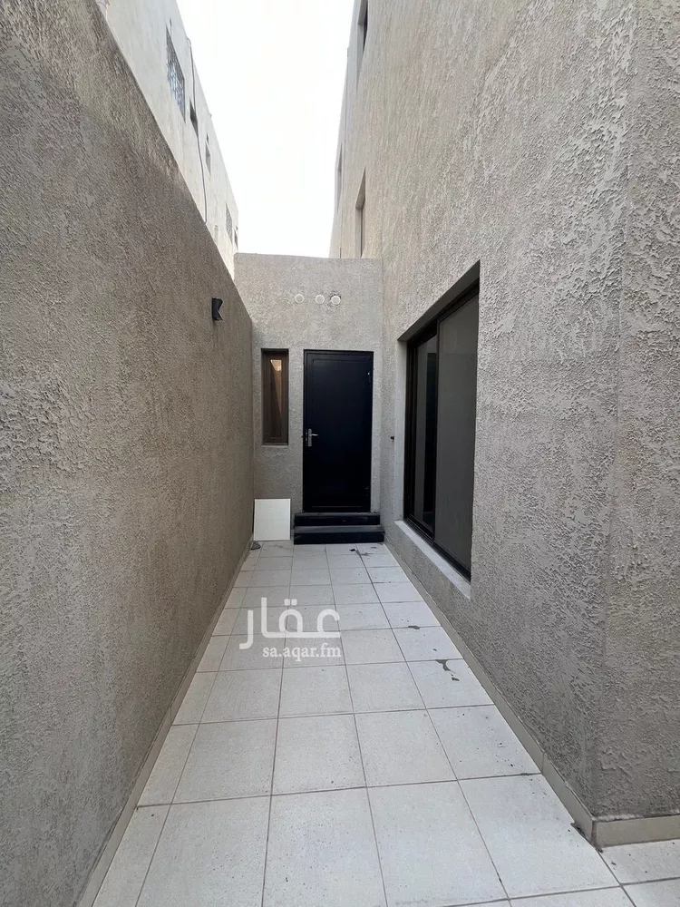 فيلا للبيع في شارع محمد بن عمرو بن العاص, حي طيبة, مدينة الدمام, المنطقة الشرقية