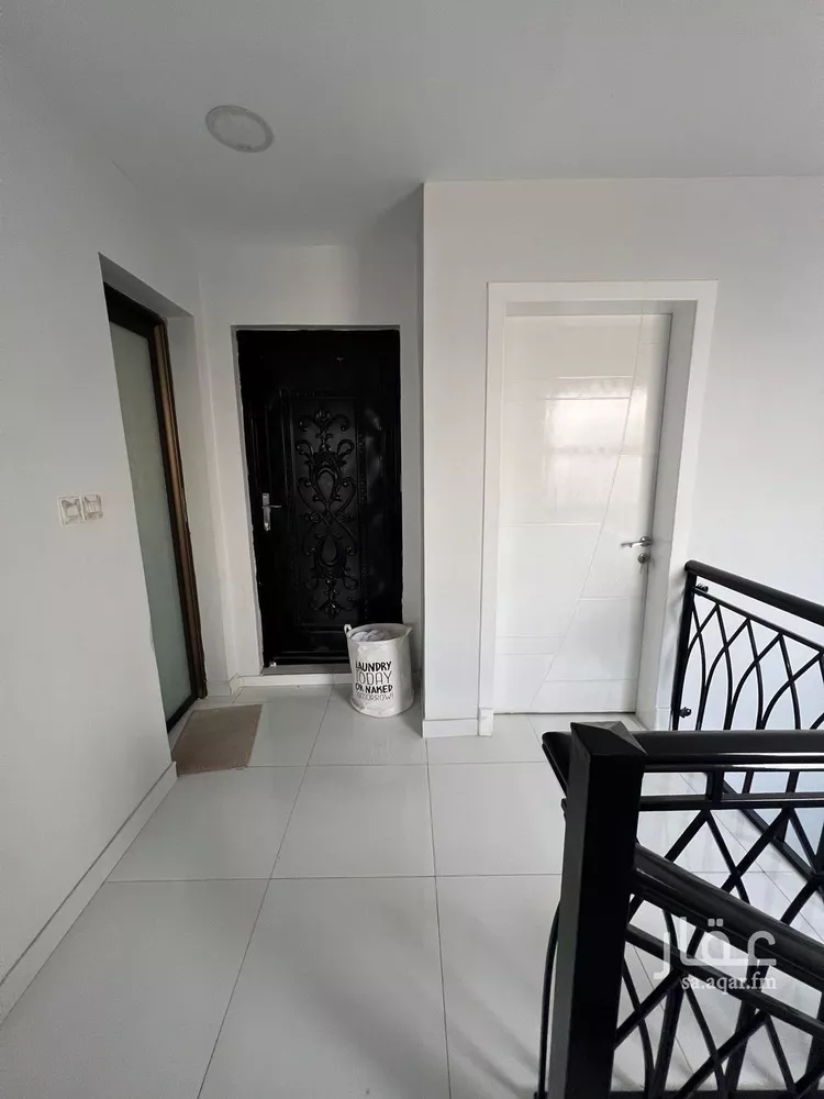 فيلا للبيع في شارع محمد بن عمرو بن العاص, حي طيبة, مدينة الدمام, المنطقة الشرقية صورة 3