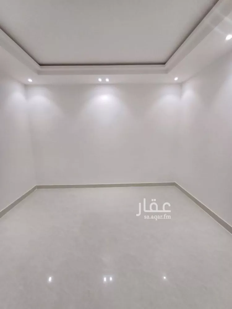 دور للبيع في شارع أحمد الطيبي, حي بدر, مدينة الرياض, منطقة الرياض صورة 4