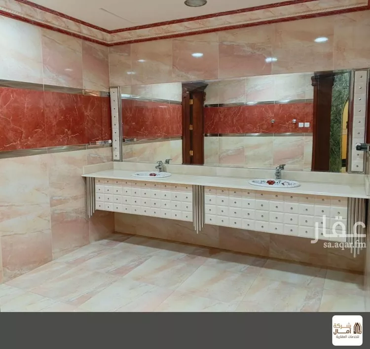 فيلا للبيع في شارع ابن كثير, حي الحزام الذهبي, مدينة الخبر, المنطقة الشرقية 6