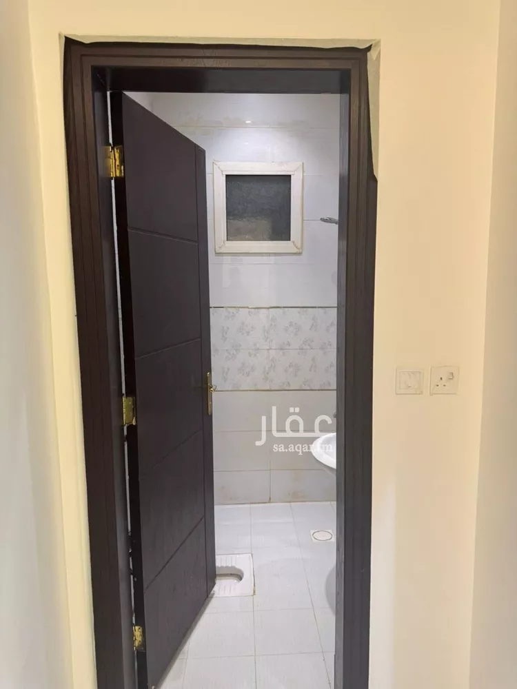 شقة للإيجار في شارع حسن الشاعر, حي عكاظ, مدينة الرياض, منطقة الرياض صورة 4