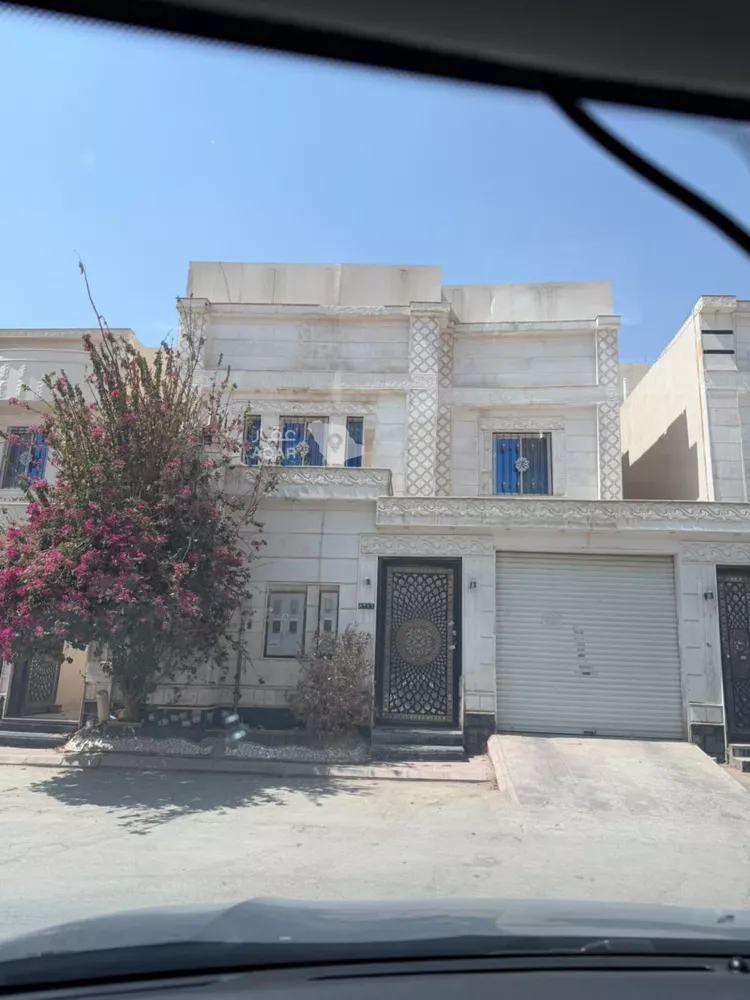 فيلا للإيجار في شارع حمزة بن القاسم, حي الرمال, مدينة الرياض, منطقة الرياض
