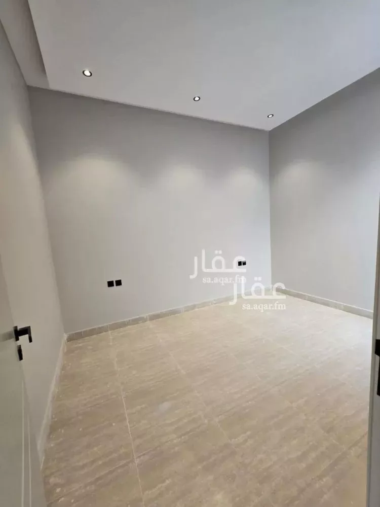 فيلا للبيع في شارع ابن كحيل, حي الملك فيصل, مدينة الرياض, منطقة الرياض صورة 4