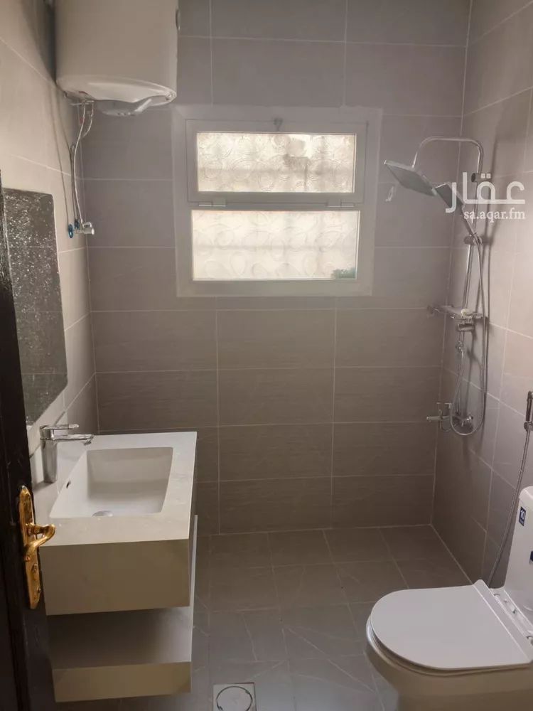 دور للإيجار في شارع ابن حجر, حي الملك فهد, مدينة الرياض, منطقة الرياض صورة 3