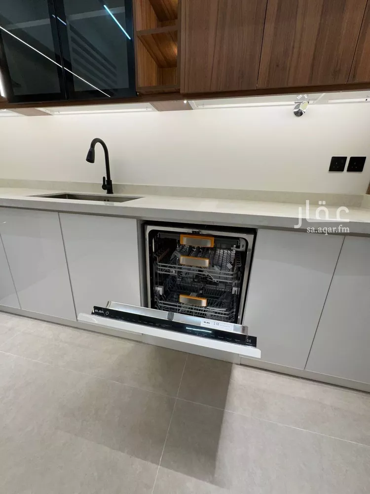 دور للبيع في شارع جبل العبد, حي قرطبة, مدينة الرياض, منطقة الرياض صورة 3