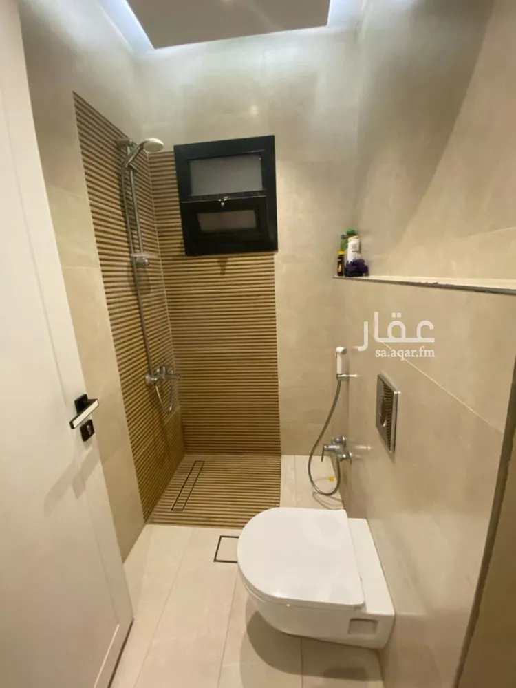 فيلا للبيع في شارع الطوال, حي الجنادرية, مدينة الرياض, منطقة الرياض 8