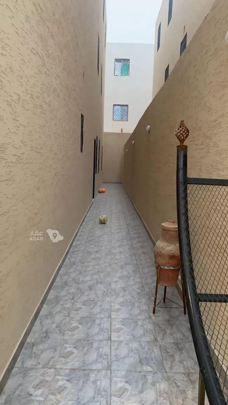 فيلا للبيع في شارع حماد الأنصاري, حي المعيزيلة, مدينة الرياض, منطقة الرياض 7
