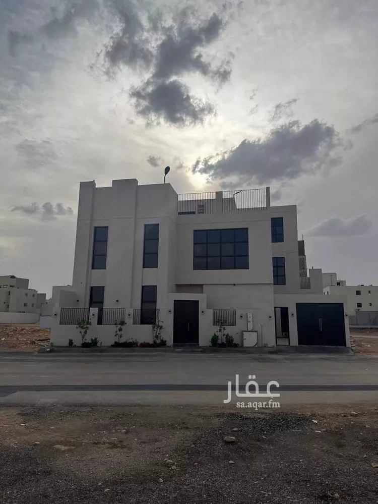 فيلا للبيع في شارع 7035948, حي المهدية, مدينة الرياض, منطقة الرياض 1 صورة