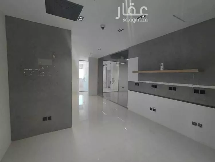 مكتب تجاري للإيجار في شارع الثمامه, حي الصحافة, مدينة الرياض, منطقة الرياض 1 صورة