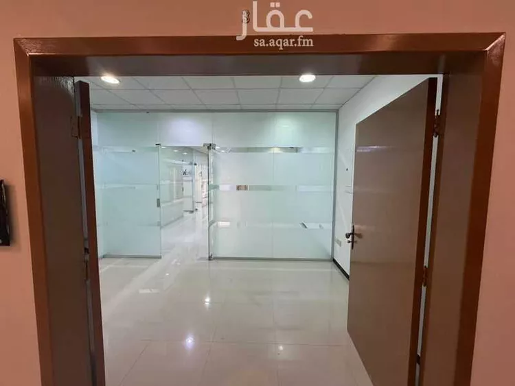 مكتب تجاري للإيجار في شارع الثمامه, حي الصحافة, مدينة الرياض, منطقة الرياض صورة 2