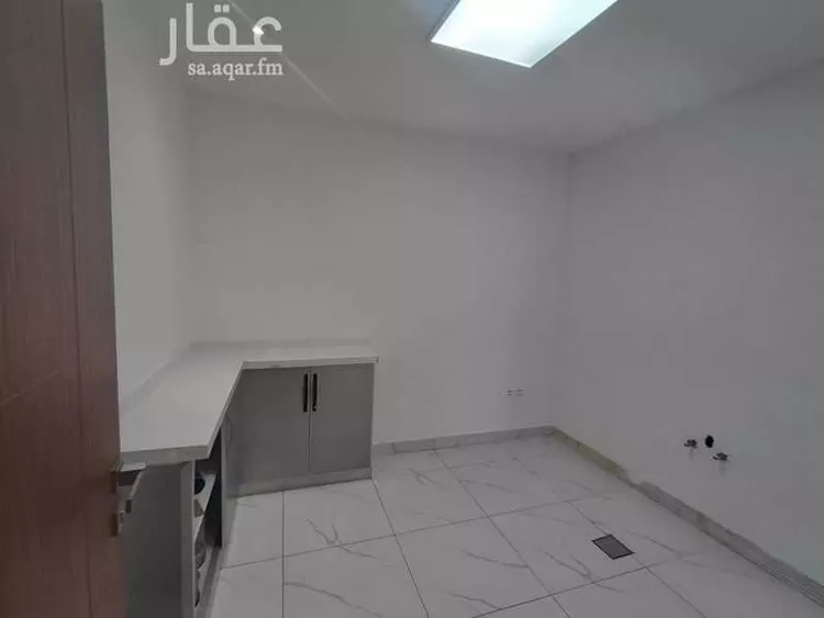 مكتب تجاري للإيجار في شارع الثمامه, حي الصحافة, مدينة الرياض, منطقة الرياض صورة 4