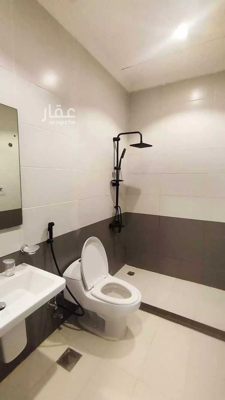 شقة للإيجار في شارع ابن الشهاب, حي البندرية, مدينة الخبر, المنطقة الشرقية 15