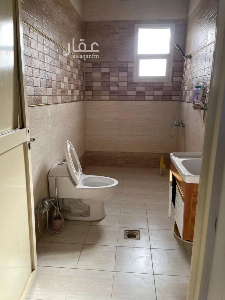 فيلا للبيع في شارع عبدالرحمن الاشعري, حي الرمال, مدينة الرياض, منطقة الرياض 11