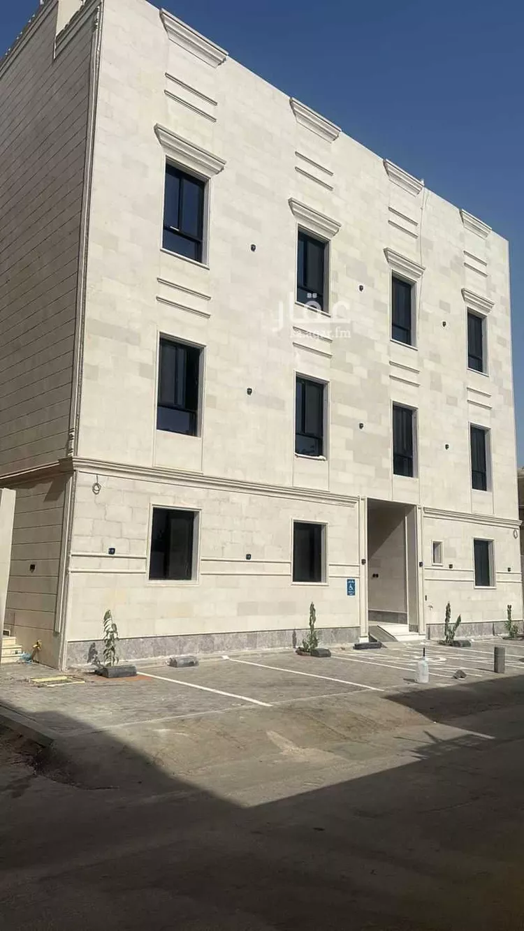 عمارة للإيجار في شارع الفرزدق, حي الضباط, مدينة الرياض, منطقة الرياض
