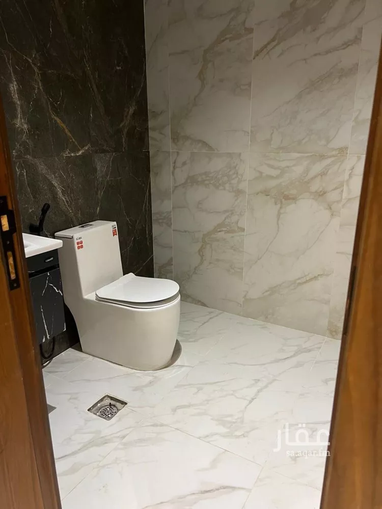 شقة للإيجار في شارع الفرزدق, حي الضباط, مدينة الرياض, منطقة الرياض صورة 2