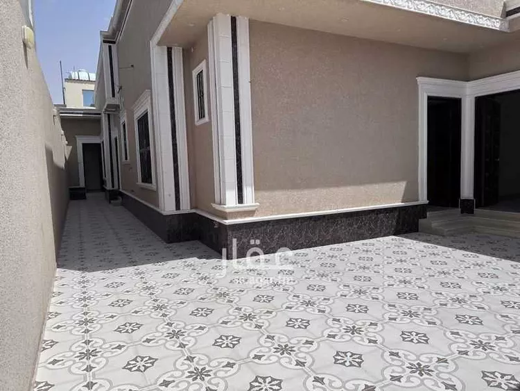 Floor for Rent in Al Muzahimiyah Al Ulaya صورة 3