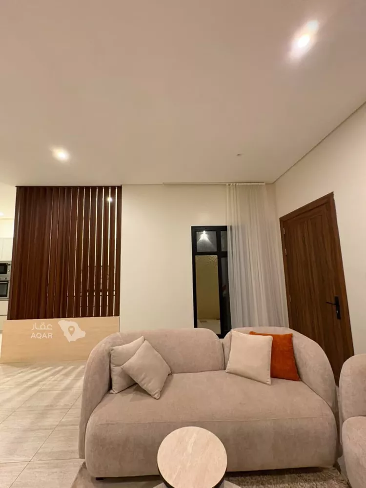 Floor for Sale in Riyadh Okaz 2