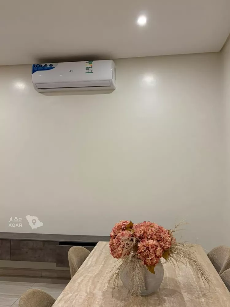 Floor for Sale in Riyadh Okaz 5