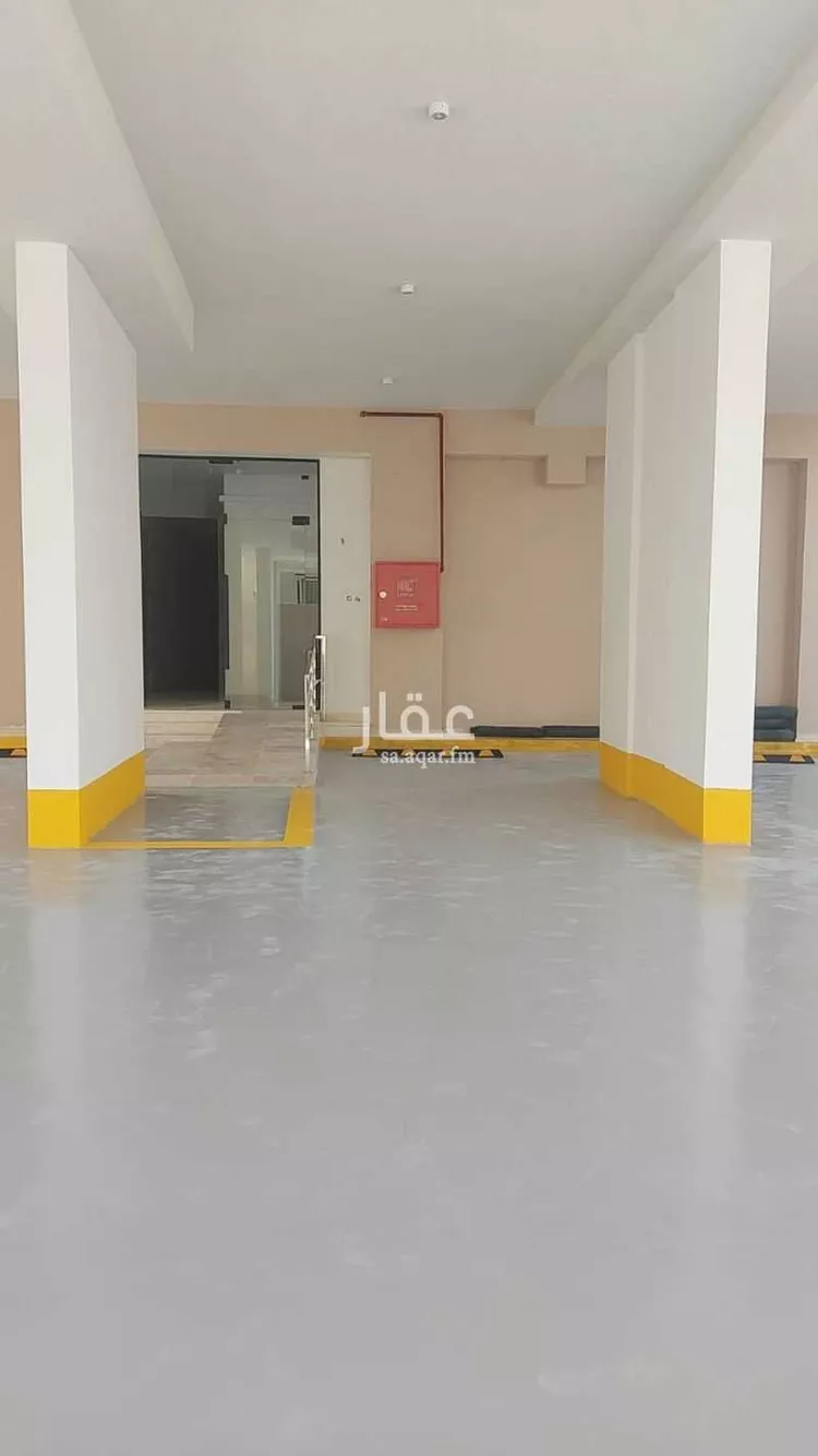عمارة للبيع في شارع الصياد, حي الجنادرية, مدينة الرياض, منطقة الرياض صورة 3