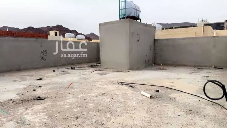 فيلا للبيع في شارع يزيد الرشك الضبعي, حي المدينة الصناعية, مدينة المدينه المنوره, منطقة المدينة المنورة صورة 4