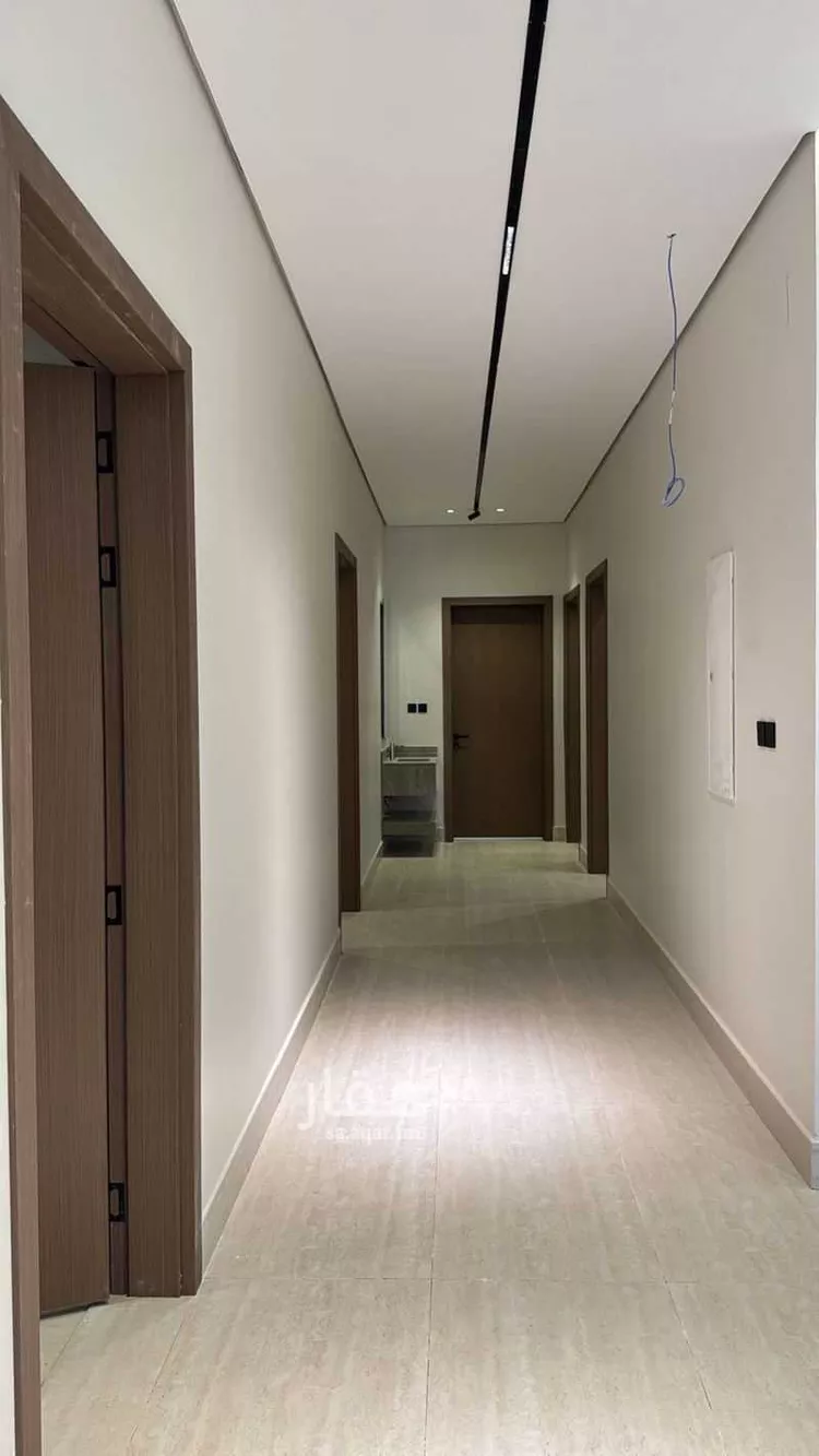 Floor for Sale in Riyadh Ar Rimal 8