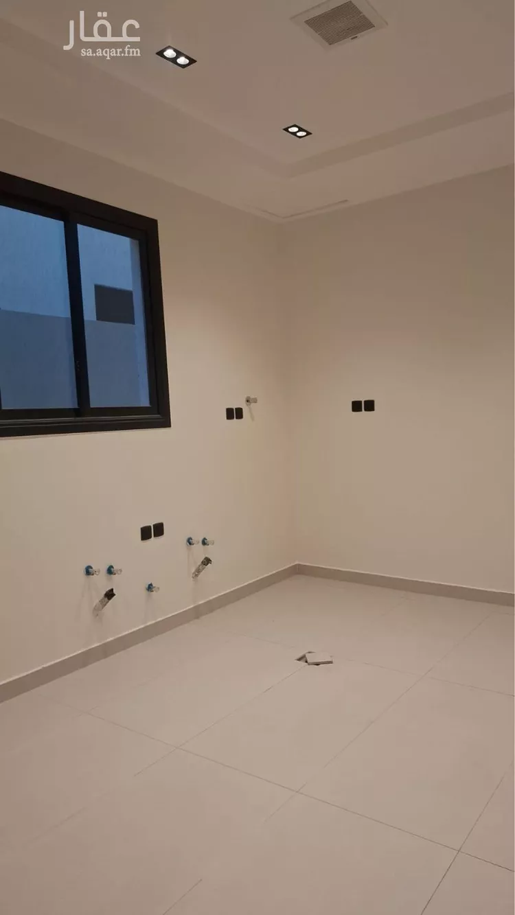Floor for Sale in Riyadh Al Munsiyah 9