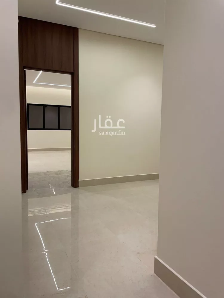 فيلا للبيع في شارع الشيخ عبدالله بن عبداللطيف ال شيخ, حي ظهرة العودة شرق, مدينة الدرعية, منطقة الرياض صورة 4