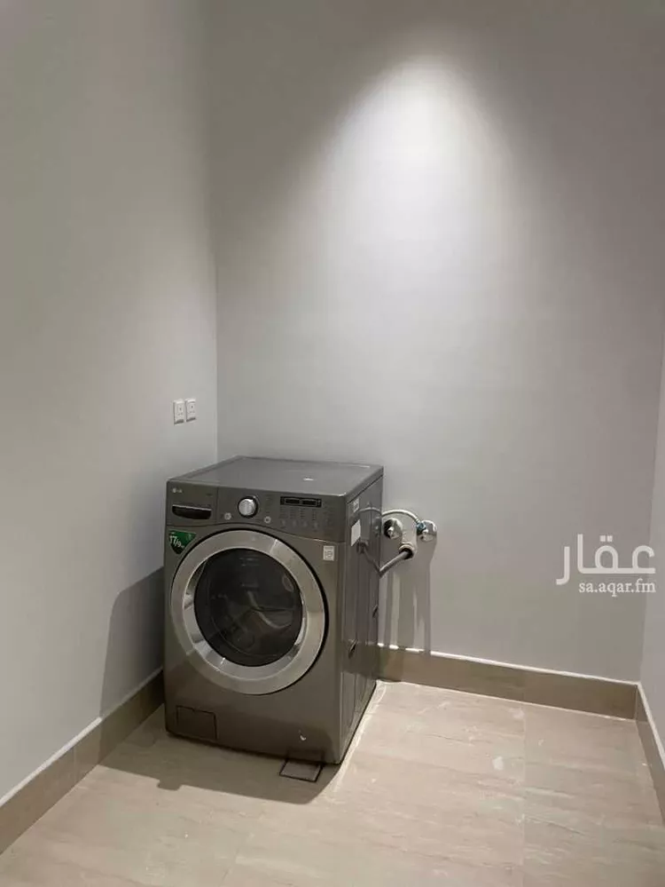 شقة للإيجار في شارع محمد بن عبدالعزيز الدغيثر, حي الملقا, مدينة الرياض, منطقة الرياض 16