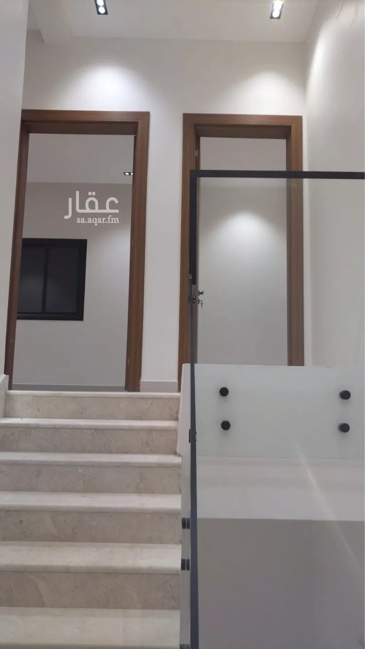 Floor for Sale in Riyadh Al Munsiyah 16