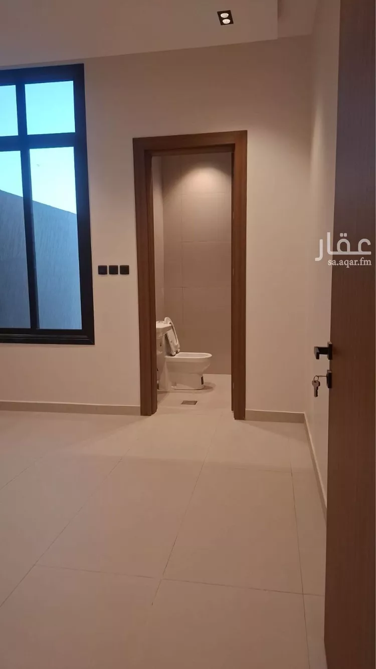 Floor for Sale in Riyadh Al Munsiyah 13