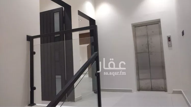 Floor for Sale in Riyadh Al Munsiyah 17