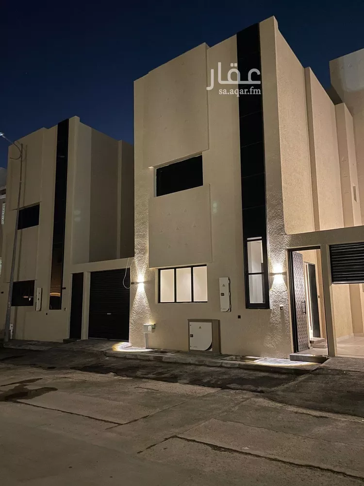 فيلا للبيع في شارع الشيخ عبدالله بن عبداللطيف ال شيخ, حي ظهرة العودة شرق, مدينة الدرعية, منطقة الرياض صورة 2