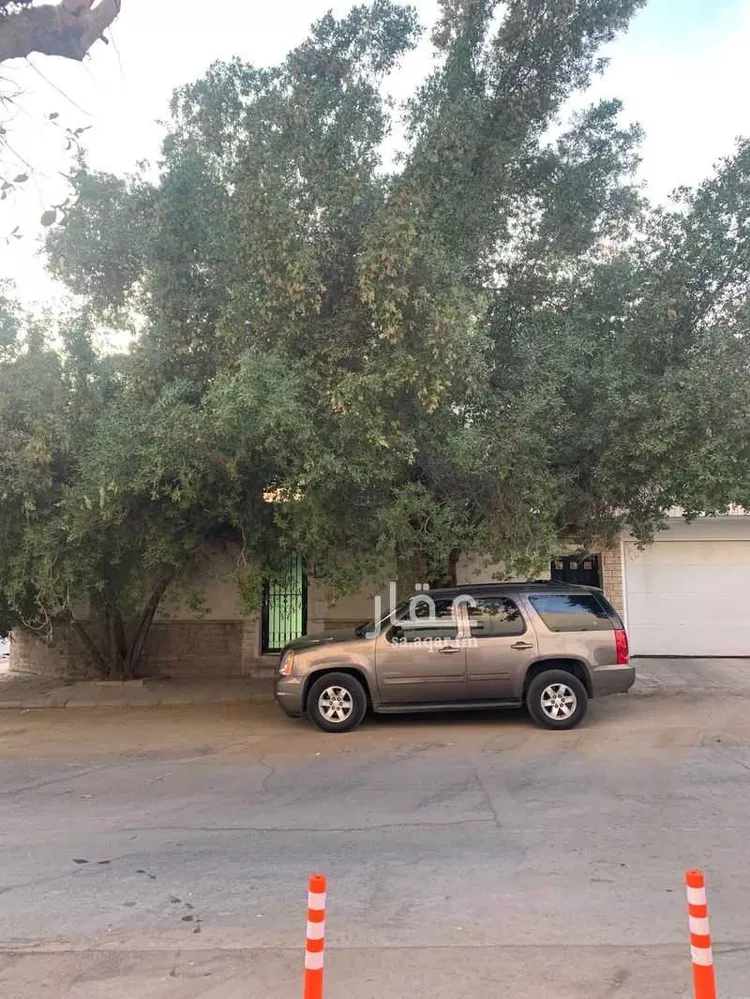 فيلا للبيع في شارع البراء بن أوس, حي الملز, مدينة الرياض, منطقة الرياض صورة 2