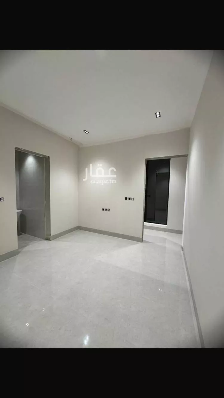 فيلا للبيع في شارع إسماعيل بن أبي الغنائم, حي المهدية, مدينة الرياض, منطقة الرياض صورة 5