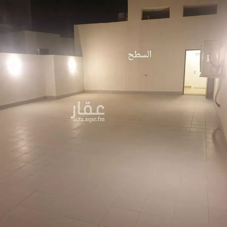 فيلا للبيع في شارع أحمد بن قطرب, حي المهدية, مدينة الرياض, منطقة الرياض 1 صورة