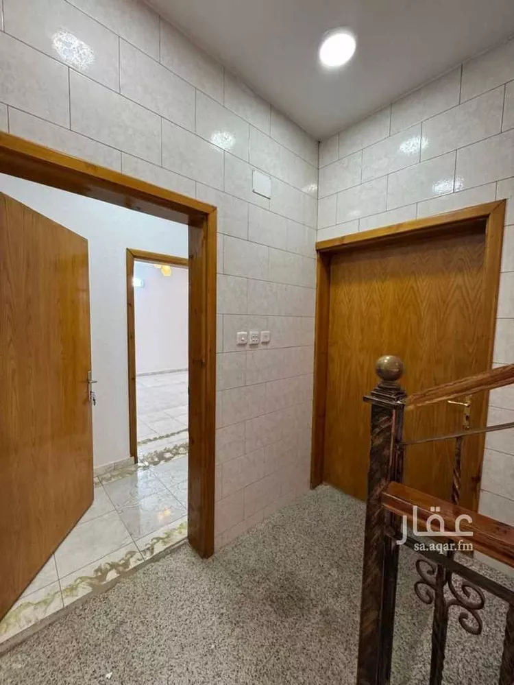 عمارة للبيع في شارع 4 وسط المدينة, حي وسط المدينة, مدينة أبها, منطقة عسير صورة 4