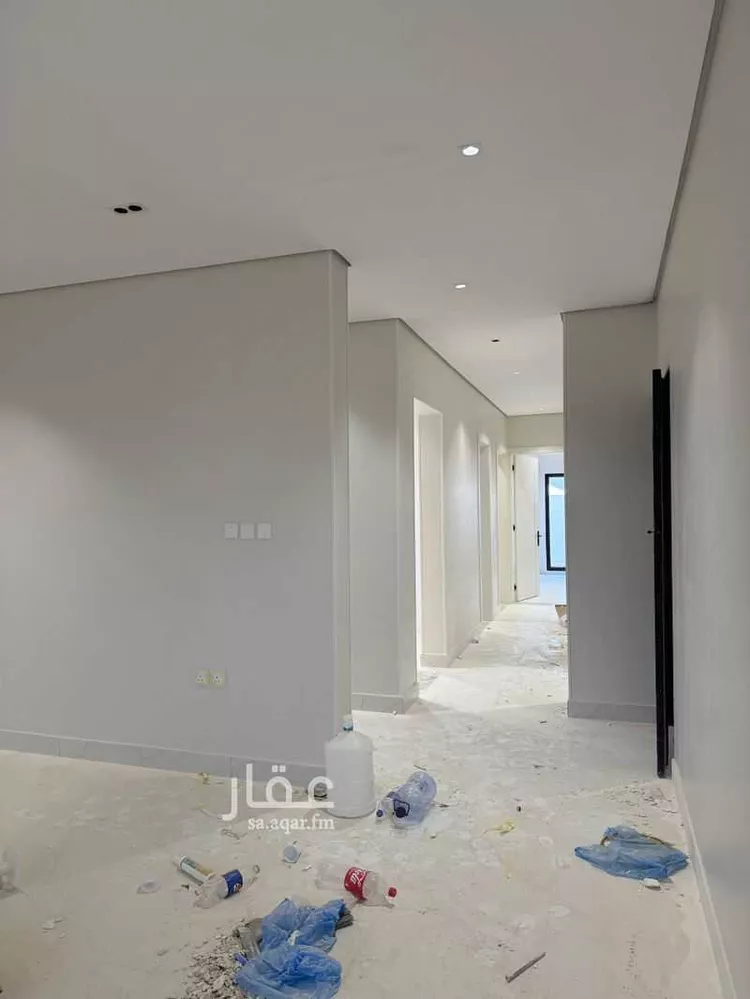 دور للبيع في شارع جندب بن كعب, حي الضباط, مدينة الرياض, منطقة الرياض صورة 3
