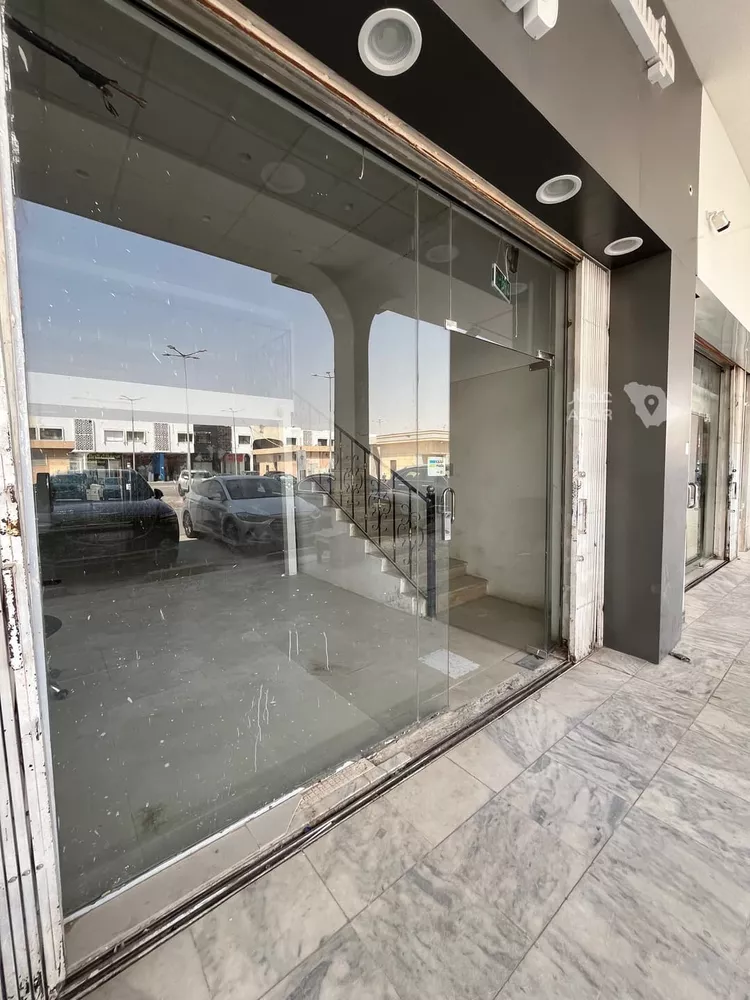 محل للإيجار في شارع الملك فهد , حي الملك فهد, مدينة الرياض, منطقة الرياض 2