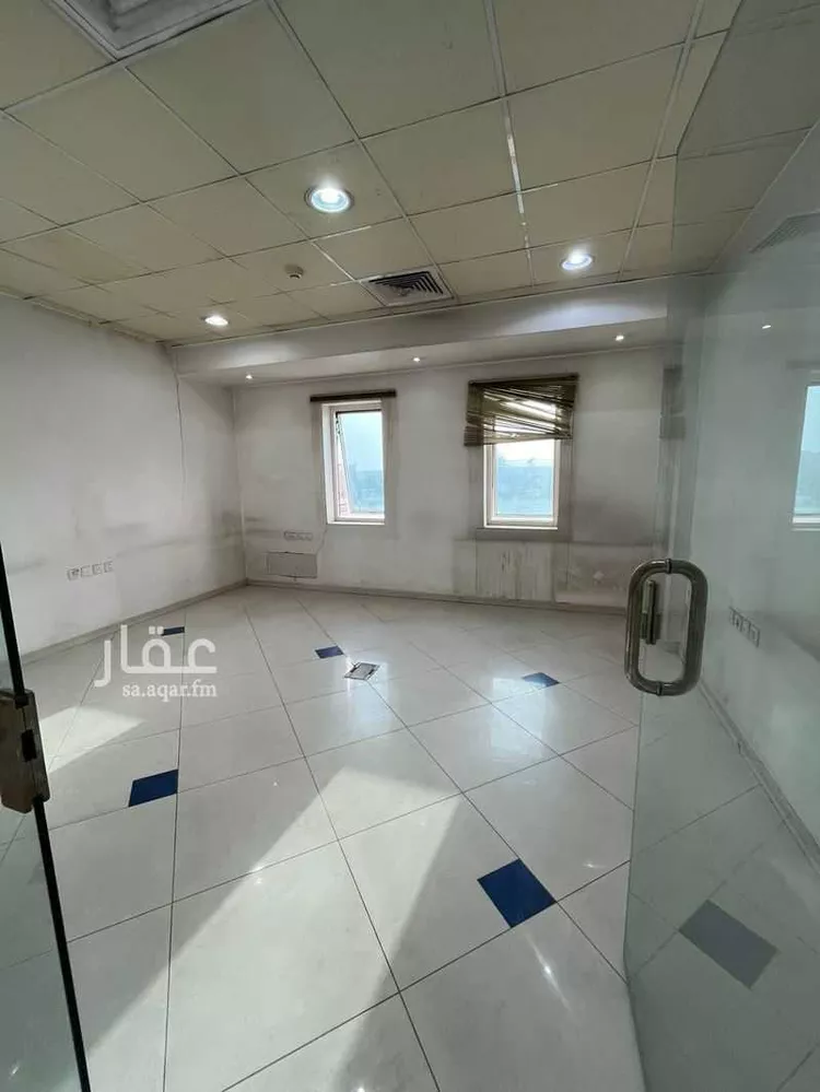 عمارة للإيجار في شارع علي ابن ابي طالب الفرعي, حي الفيصلية, مدينة الرياض, منطقة الرياض صورة 3