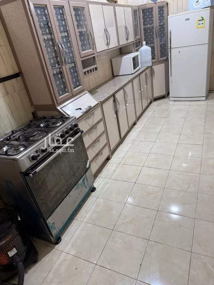 شقة للإيجار في شارع 4107485, حي العليا, مدينة عنيزة, منطقة القصيم 7