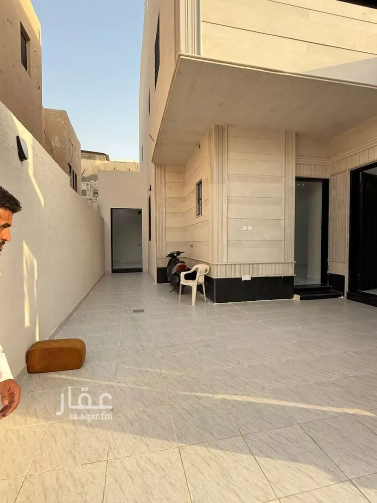 فيلا للبيع في شارع أسعد الحطابي, حي العريجاء الأوسط, مدينة الرياض, منطقة الرياض