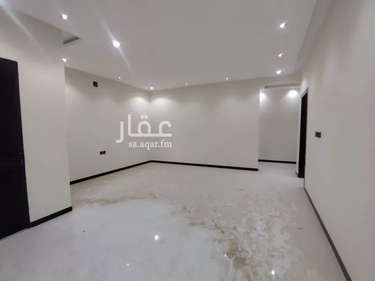 دور للبيع في شارع مالك بن الحارث, حي بدر, مدينة الرياض, منطقة الرياض صورة 3