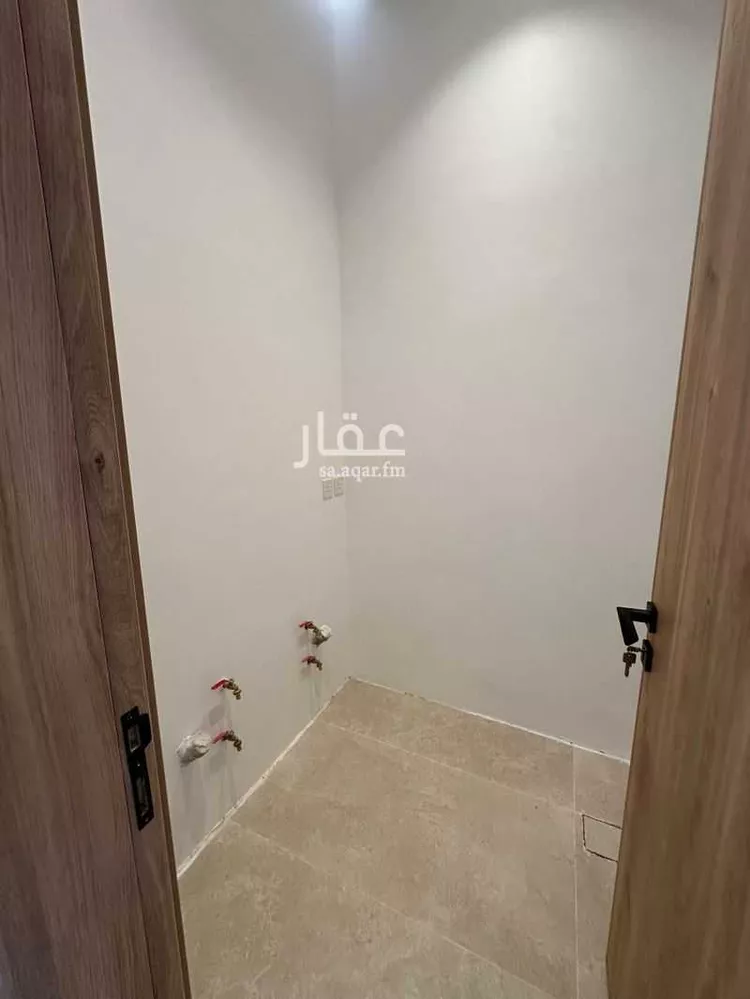 دور للبيع في شارع رقم 289, حي الملقا, مدينة الرياض, منطقة الرياض 15