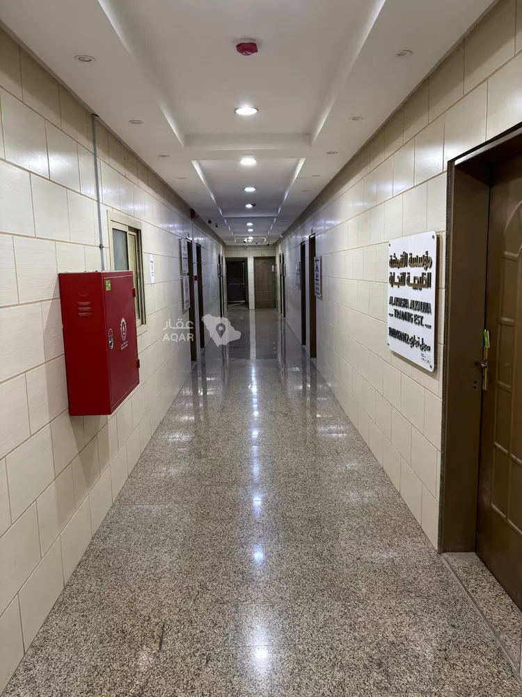 عمارة للبيع في شارع النصر, حي المصانع, مدينة الرياض, منطقة الرياض صورة 4