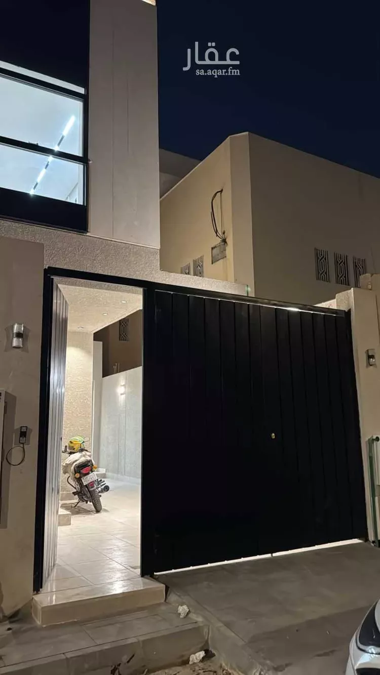 فيلا للإيجار في شارع القلانسي, حي شبرا, مدينة الرياض, منطقة الرياض صورة 2