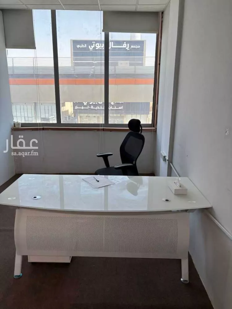 مكتب تجاري للإيجار في شارع المدينه المنوره, حي العريجاء الغربي, مدينة الرياض, منطقة الرياض